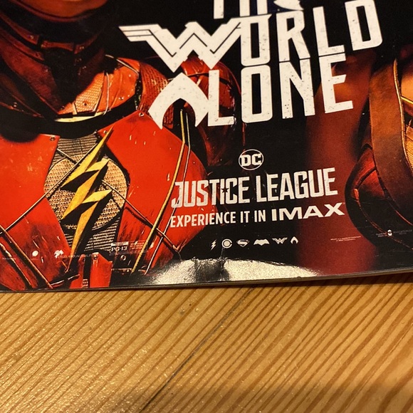 Justice League Exclusive Comic Book IMAX AMC Edition - Picture 3 of 4
